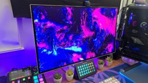 Samsung Odyssey G8 (G80SD) Gaming Monitor Review